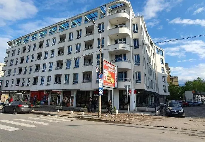 Апартаменты Colonel Select *